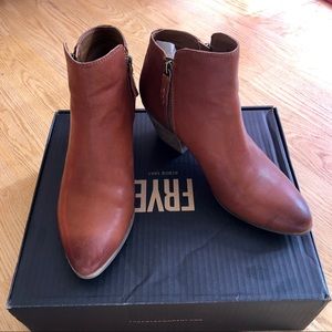 Almost New Judith Frye Boots